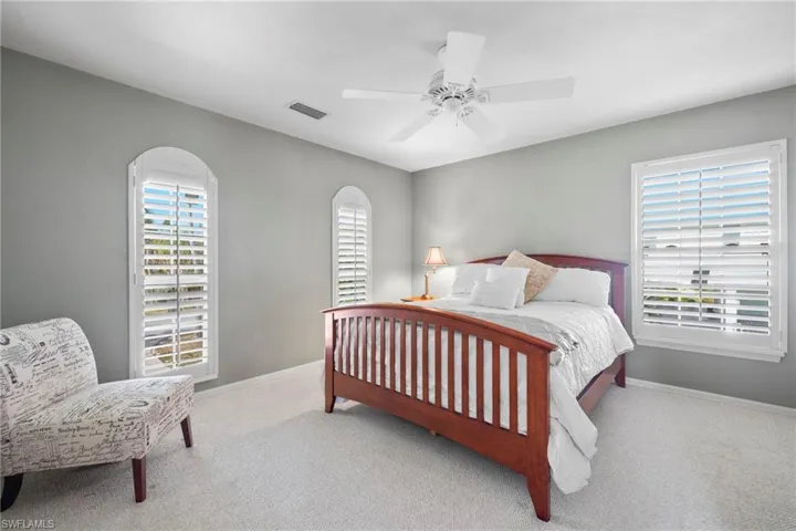 Deck with ceiling fan