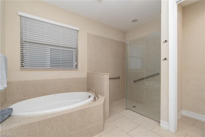 14354  Tuscany Pointe  TRL, Naples, FL 34120