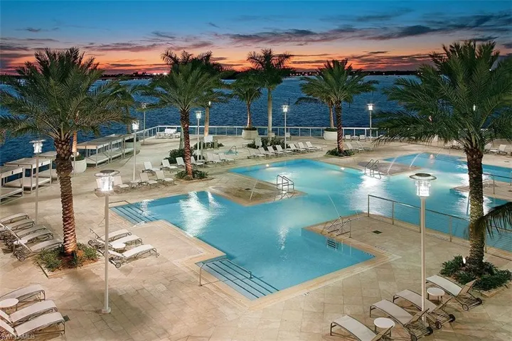3000  Oasis Grand  BLVD, Fort Myers, FL 33916