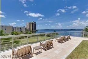 3000  Oasis Grand  BLVD, Fort Myers, FL 33916