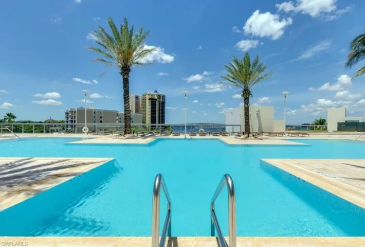 3000  Oasis Grand  BLVD, Fort Myers, FL 33916