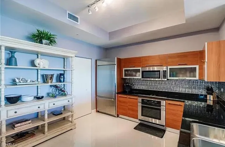 3000  Oasis Grand  BLVD, Fort Myers, FL 33916