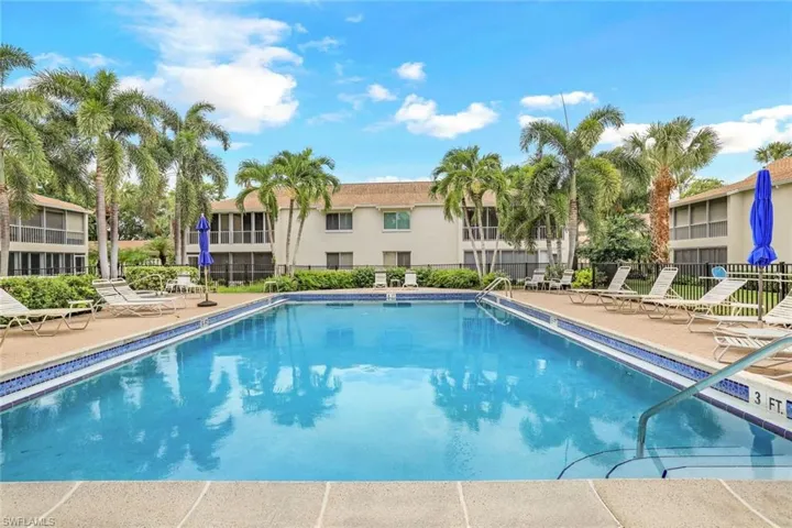 3200 Binnacle Dr B4, Naples, Florida 34103