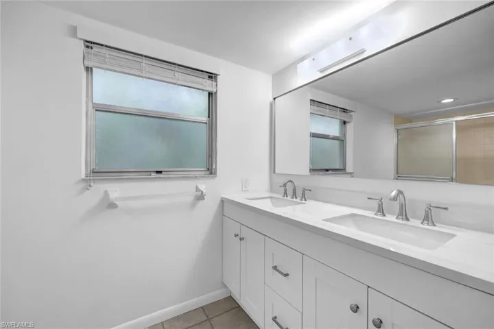 3200 Binnacle Dr B4, Naples, Florida 34103