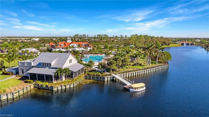 Overlook Bar & Grill, Isles clubhouse, amenities and community boat located along the Cypress Waterway