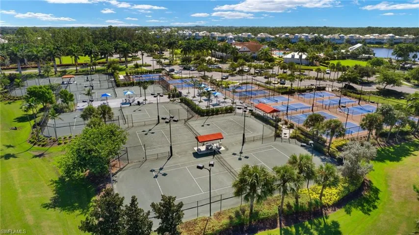 Aerial view of pickleball & tennis courts