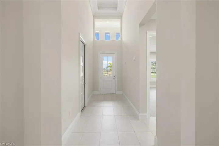 Bright, foyer