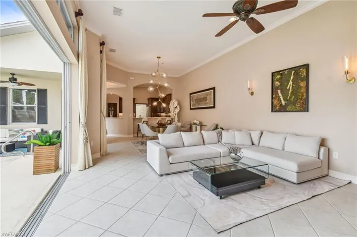 1623  Cayman  CT, Naples, FL 34119