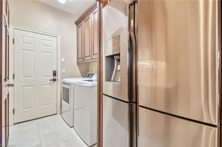 1623  Cayman  CT, Naples, FL 34119