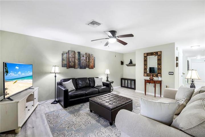 9072  Gervais  CIR, Naples, FL 34120