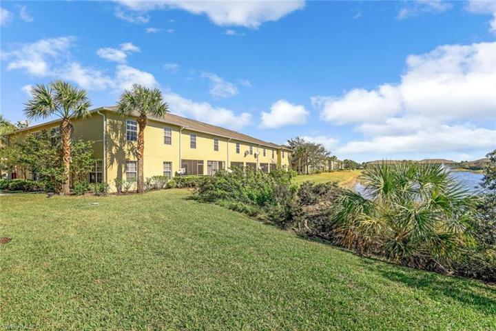 9072  Gervais  CIR, Naples, FL 34120