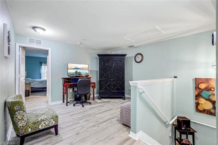 9072  Gervais  CIR, Naples, FL 34120