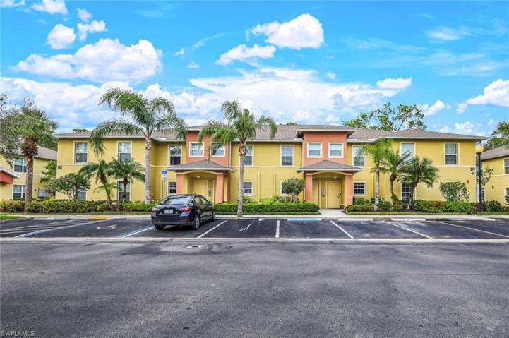 9072  Gervais  CIR, Naples, FL 34120
