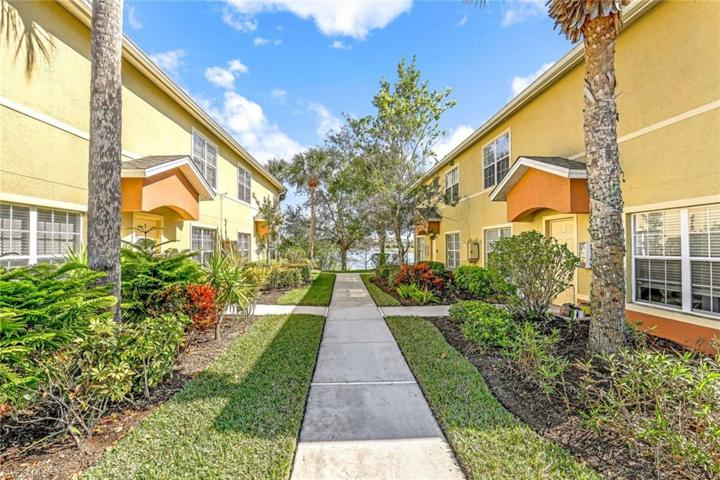 9072  Gervais  CIR, Naples, FL 34120