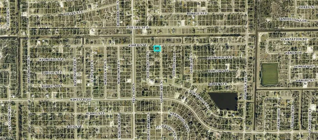 900  Gunby S AVE, Lehigh Acres, FL 33974