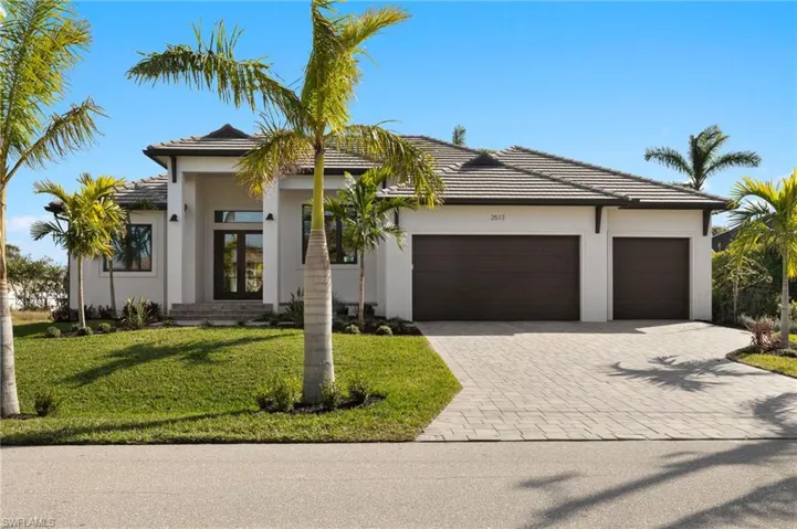 900  Gunby S AVE, Lehigh Acres, FL 33974
