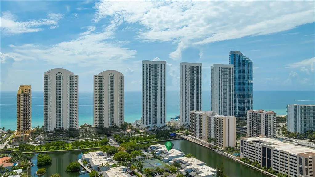 214 Poinciana Dr, Miami Beach, FL 33160,225063608