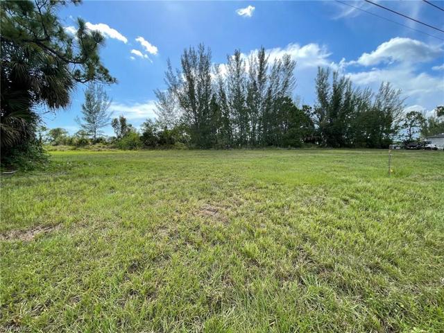 3500 NE 17th PL, CAPE CORAL FL 33909