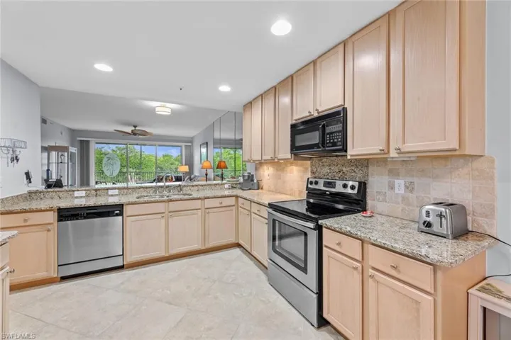 3538  HALDEMAN CREEK  DR, Naples, FL 34112