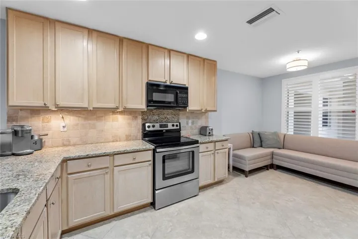 3538  HALDEMAN CREEK  DR, Naples, FL 34112