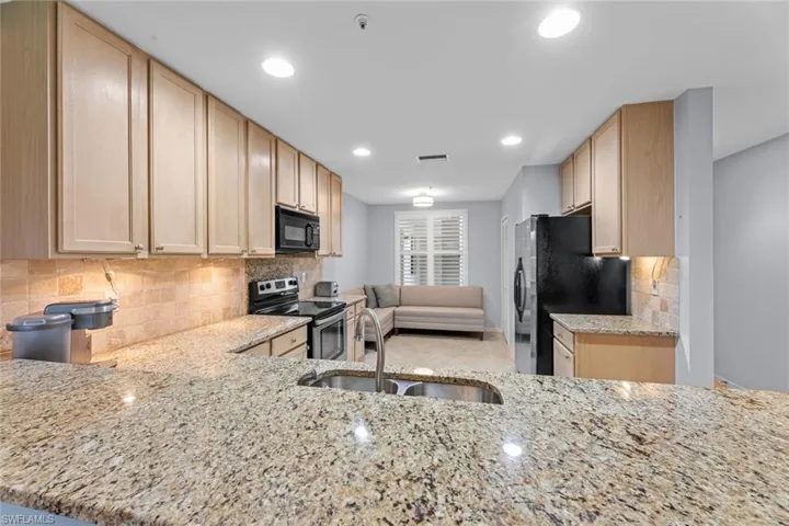 3538  HALDEMAN CREEK  DR, Naples, FL 34112