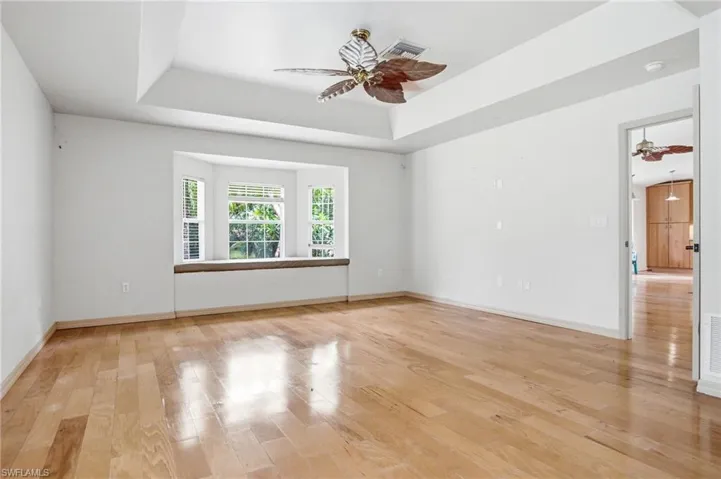 REAR HOUSE, SPACIOUS PRIMARY SUITE WITH NATURE VIEW WINDOW!