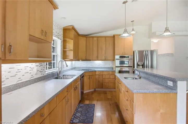 REAR HOUSE KITCHEN