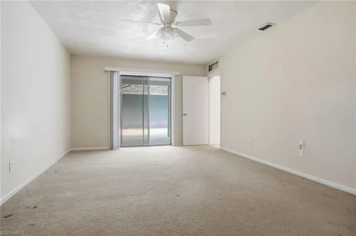 FRONT HOUSE BEDROOM (1 OF 2)