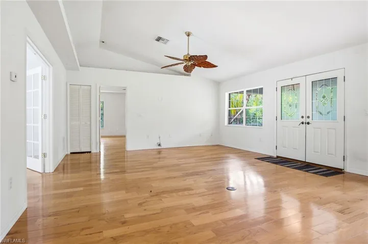 REAR HOUSE LIVING SPACE