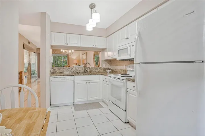 6605  Huntington Lakes  CIR, Naples, FL 34119