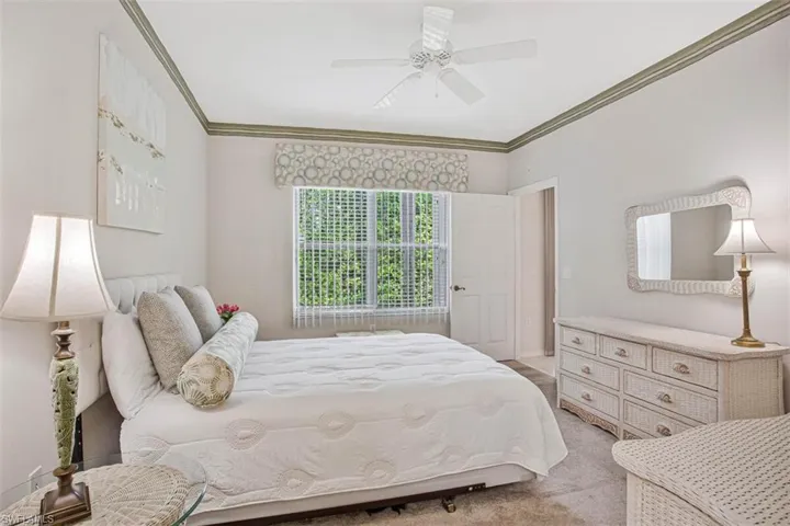 6605  Huntington Lakes  CIR, Naples, FL 34119