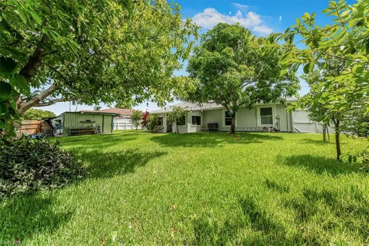 View of grassy yard