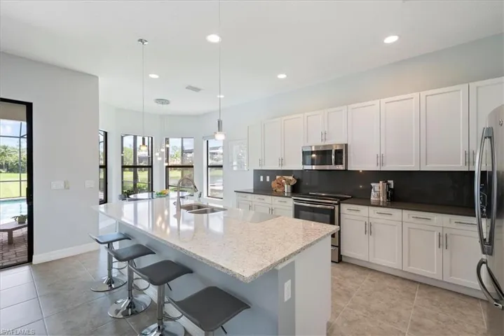 3264 Pacific Dr, Naples, Florida 34119