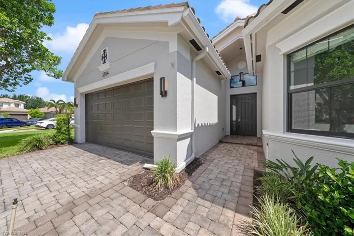 3264 Pacific Dr, Naples, Florida 34119