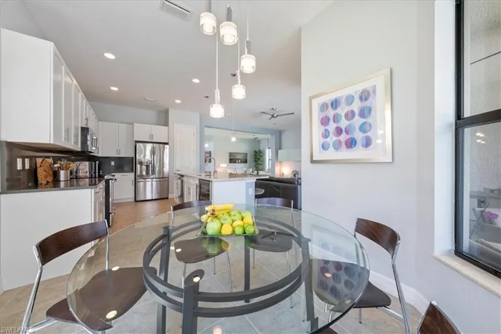 3264 Pacific Dr, Naples, Florida 34119