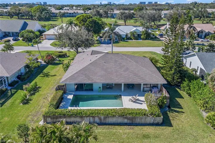 2208  Regal  WAY, Naples, FL 34110