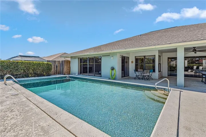 2208  Regal  WAY, Naples, FL 34110