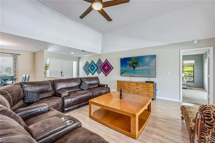 2208  Regal  WAY, Naples, FL 34110