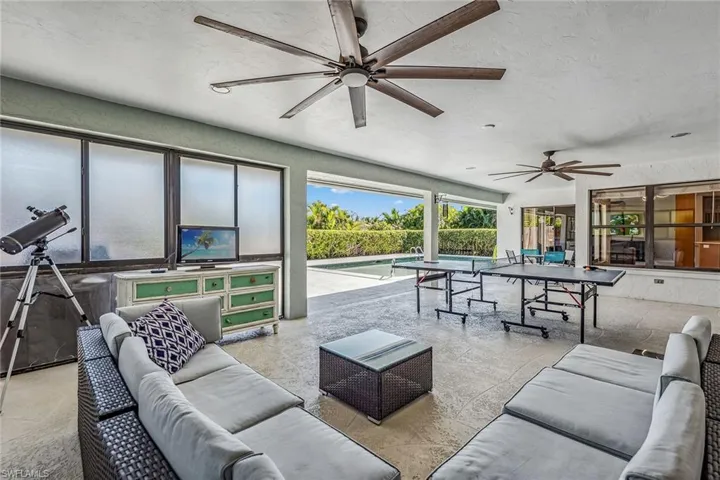 2208  Regal  WAY, Naples, FL 34110