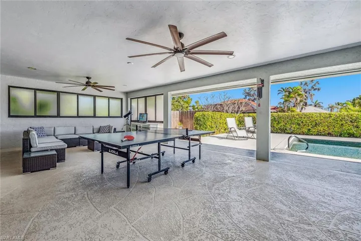 2208  Regal  WAY, Naples, FL 34110