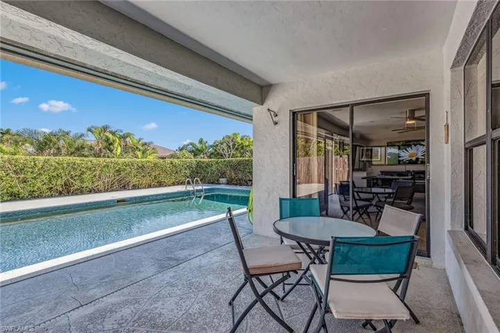 2208  Regal  WAY, Naples, FL 34110