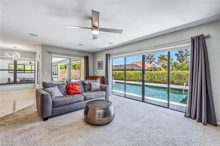 2208  Regal  WAY, Naples, FL 34110