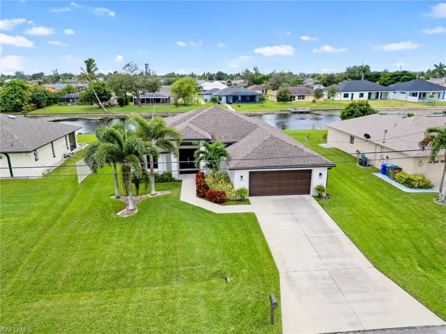 162 SE 20th  ST, Cape Coral, FL 33990