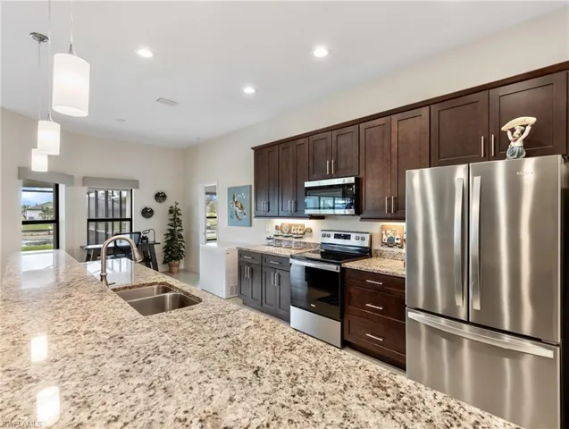 162 SE 20th  ST, Cape Coral, FL 33990