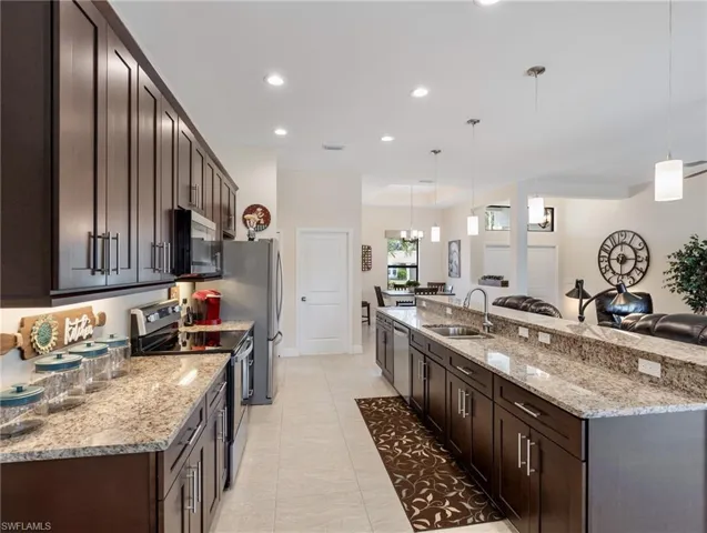162 SE 20th  ST, Cape Coral, FL 33990