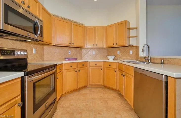 16491 Millstone Cir 207, Fort Myers, Florida 33908