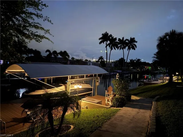 1313 SE 29th  TER, Cape Coral, FL 33904