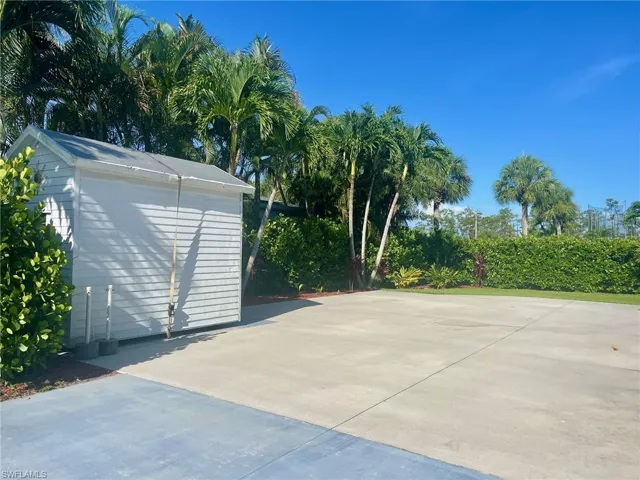 1021 Silver Lakes Blvd, Naples, Florida 34114