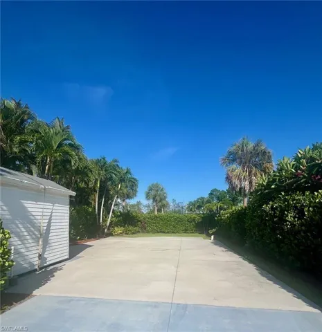1021 Silver Lakes Blvd, Naples, Florida 34114