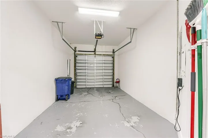 Single car garage